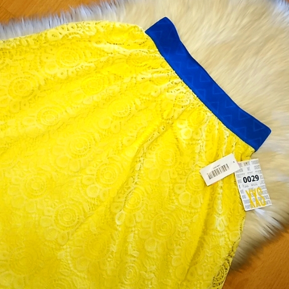 LulaRoe Lola Lace A line Midi Skirt-#0029 - Picture 8 of 8